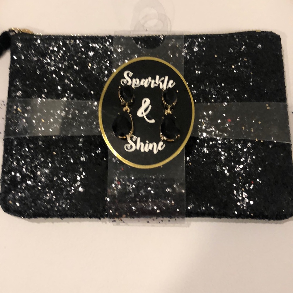 MAKEUP BAG
